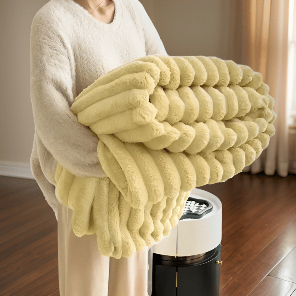 Fleece Throw Blanket – Soft Plush, Large Drape, Multiple Sizes