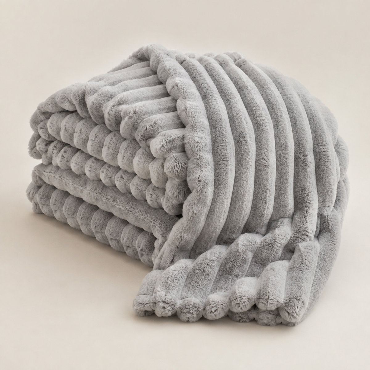 Plush Winter Throw Blanket – Soft & Cosy, Multiple Colours