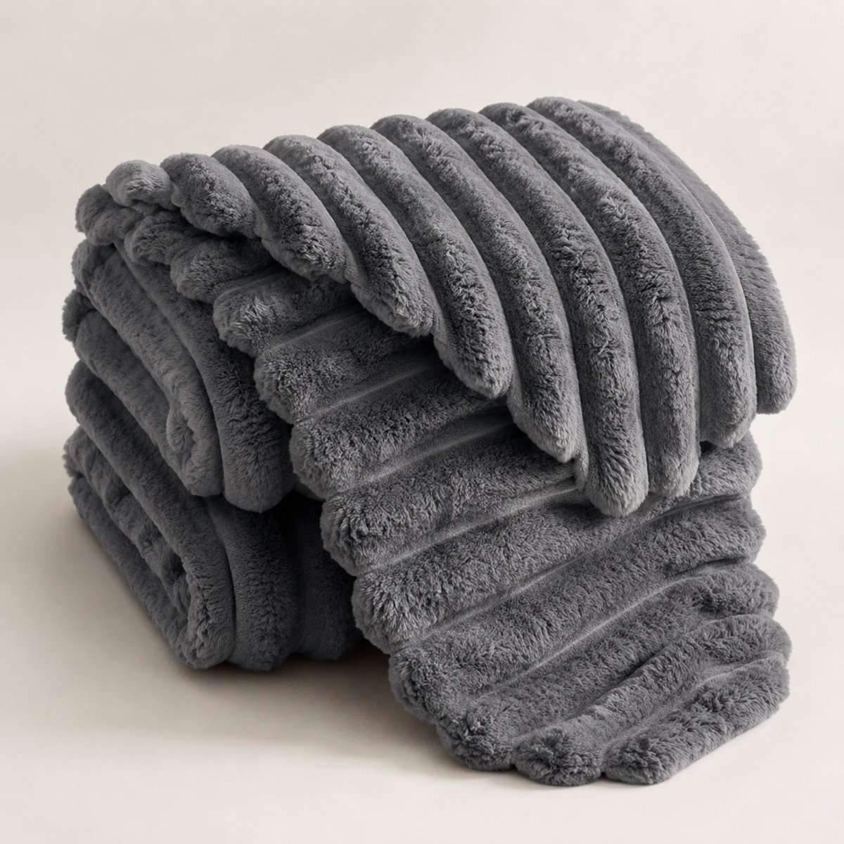 Plush Winter Throw Blanket – Soft & Cosy, Multiple Colours